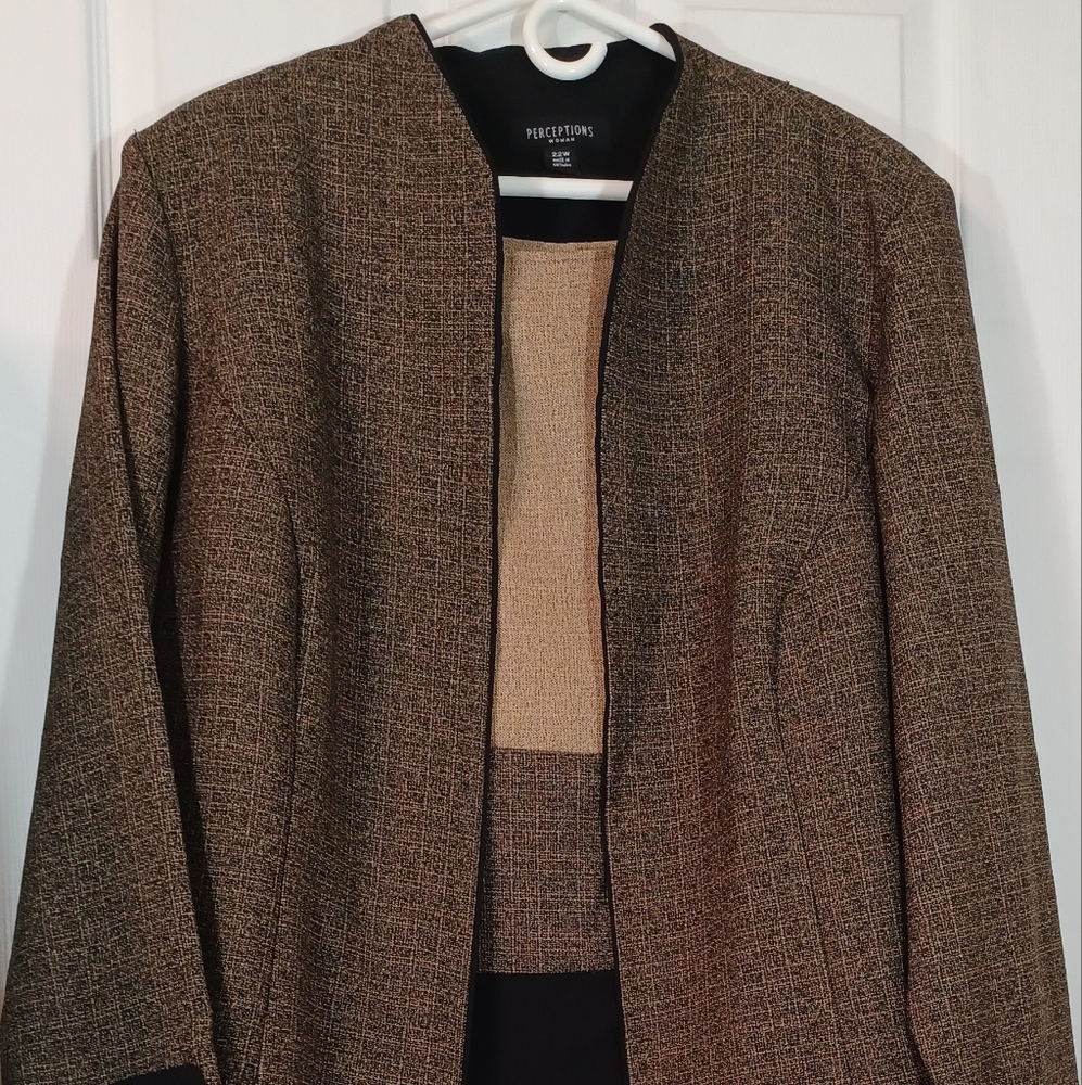 PERCEPTIONS 2 Piece top and Jacket Size 22W tan black open front slip-on pads